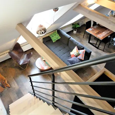 Cozy Loft With Old Town View - Free Parking Apartmán