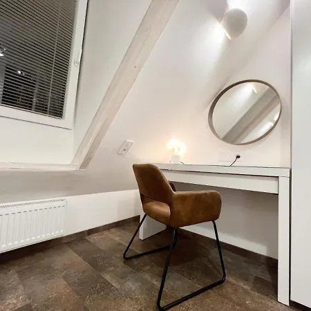 Cozy Loft With Old Town View - Free Parking Apartmán *