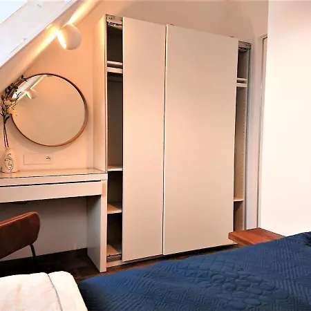 Cozy Loft With Old Town View - Free Parking Apartmán *